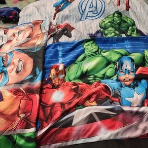 Avengers full size sheet and 2 pillow cases